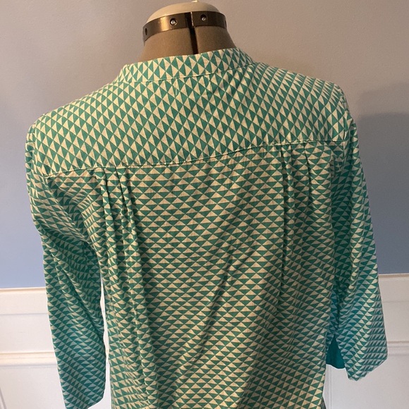 Turquoise and White Split Neck Geometric Print Tunic - Size Medium - Picture 5 of 8